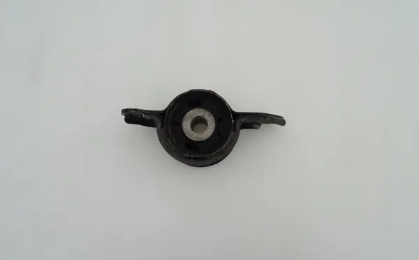Buje Brazo Suspensión Trasero Derecho OEM 4164A image 4
