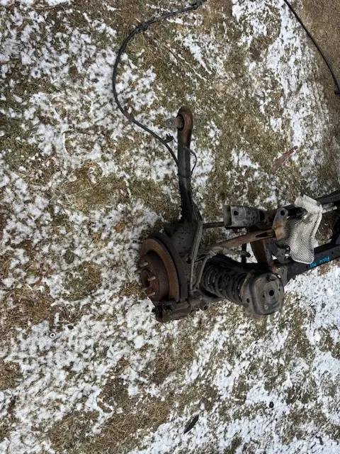 Poutre suspension arrière OEM AV61-922343 Ford Focus III image 4