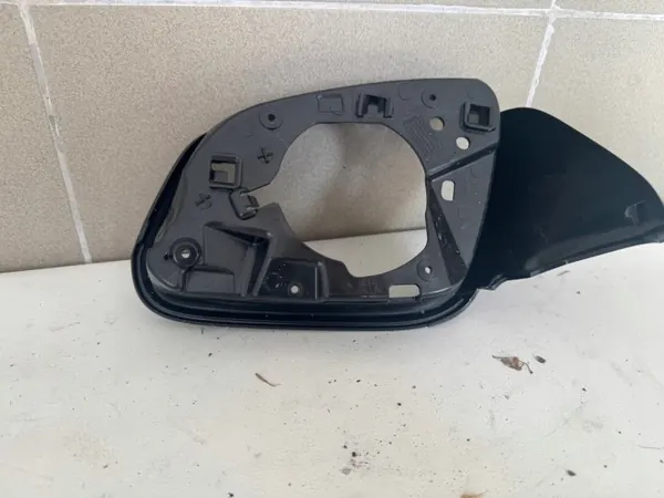 OEM 232637134 Rechter spiegelframe voor BMW F45/F46 image 4