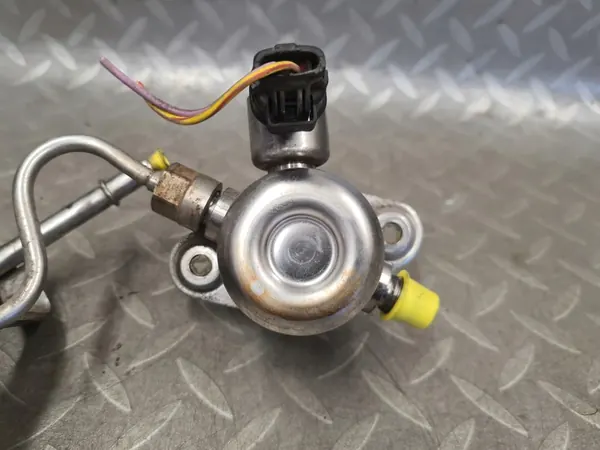 Polttoainepumppu suutin Opel Insignia A 2.0 Turbo 220HV image 3