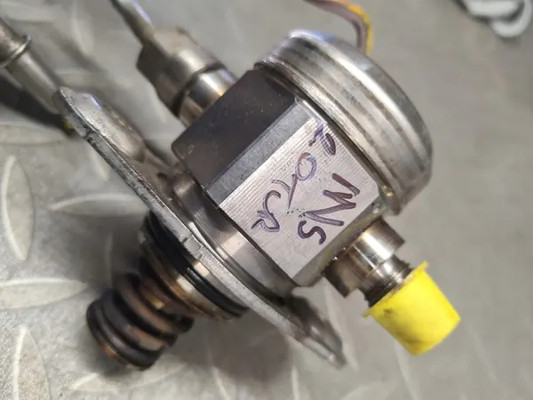 Polttoainepumppu suutin Opel Insignia A 2.0 Turbo 220HV image 8