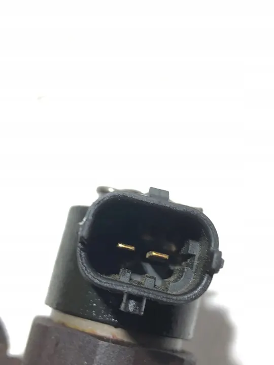 Injecteur Volvo V70 2008 OEM 30777526 image 6