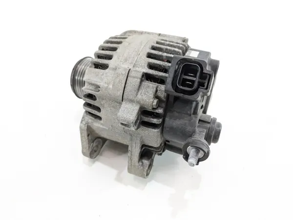 KIA SOUL I Vaihtovirtageneraattori 1.6 CRDI 37300-2A150 image 2