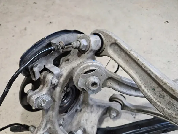 OEM A2133503105 Buje Suspensión Trasera Izquierda Mercedes image 3