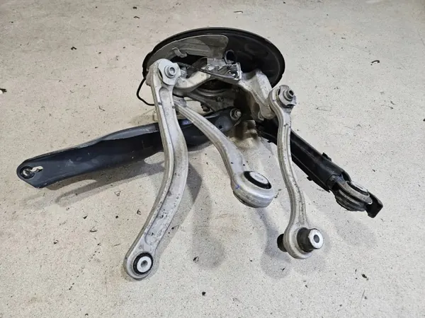OEM A2133503105 Buje Suspensión Trasera Izquierda Mercedes image 9