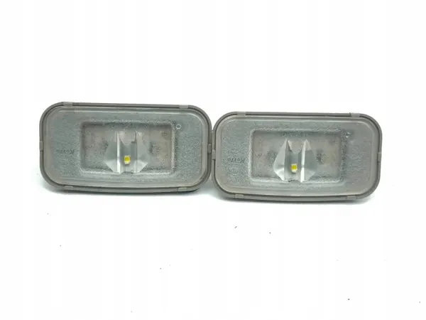 Lexus IS III XE30 2015 Feu de Plaque OEM AMD174233 image 2