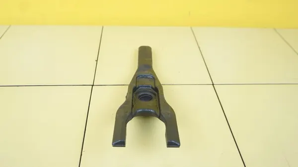 MAZDA CX-7 Fourche d'embrayage L306 image 2