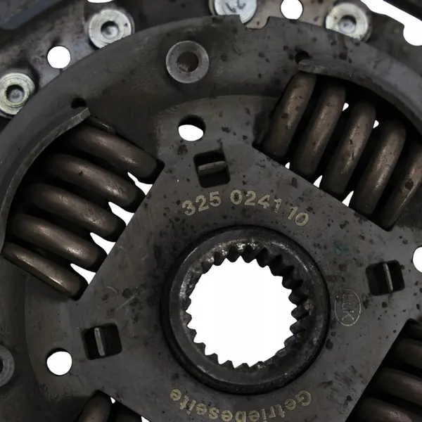 Ford Transit MK7 2.2 TDCi Kaksimassakytkin Kompletti OEM image 10