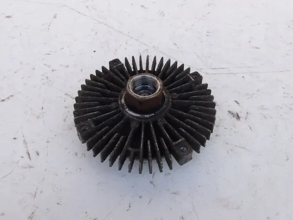 AUDI A8 D2 96-02 2.8 193HK Kopplingsfläkt OEM 078121350 image 3