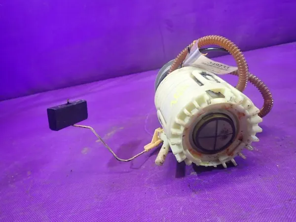 VW VENTO 92-98 1.6 Bomba de combustível 1H0919051AK 4 pinos image 4