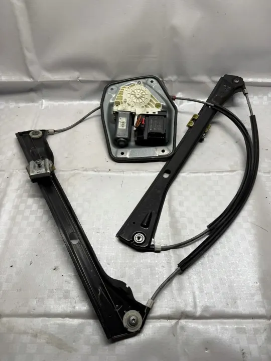 OEM 1K3837402E Elevador Janela Direito Dianteiro VW Golf V image 2