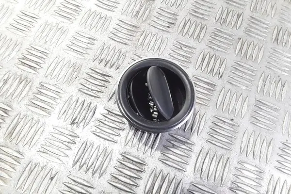 Dashboard Luchtopeningen DACIA DOKKER 2018 1.5L diesel OEM image 2