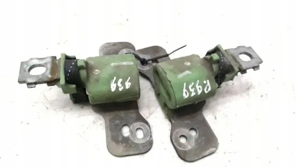 Soporte escape Renault OE OEM 8200310007H Usado image 2