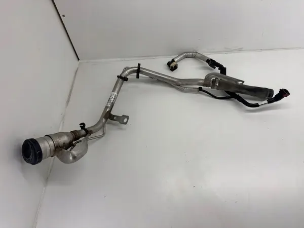 Polttoainetäyttökaula Ford Ecosport OEM GN139032AE image 2