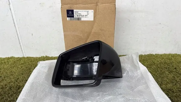 Couvre-clignotant miroir gauche OEM A1668100101 image 3