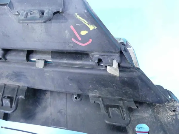 GRILL TOYOTA YARIS III 14-17 image 10