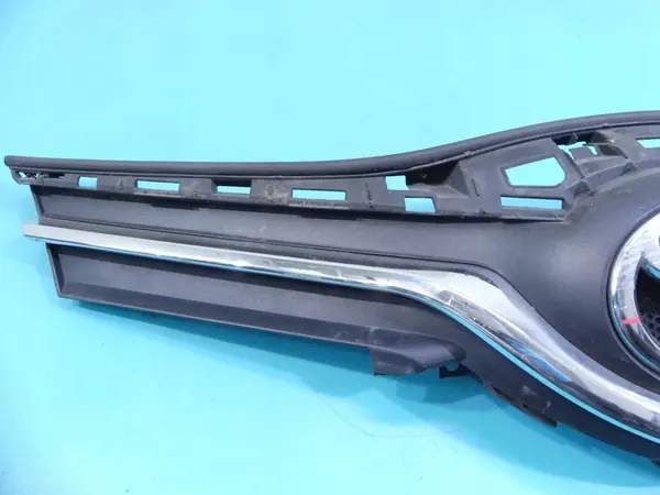 GRILL TOYOTA YARIS III 14-17 image 7