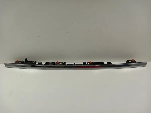 Garniture de hayon Mercedes Classe C W204 AMG OEM A2047400593 image 2