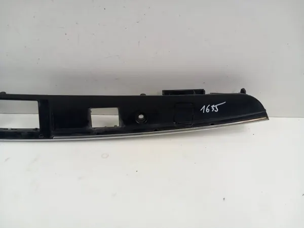 Garniture de hayon Mercedes Classe C W204 AMG OEM A2047400593 image 9