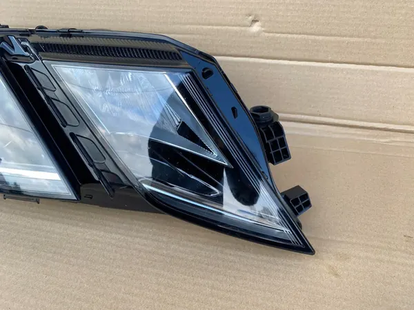 LÂMPADA DIREITA FULL LED SKODA OCTAVIA LIFT 5E1941016D image 4