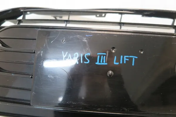 TOYOTA YARIS III LIFT Front Grill 53102-0D130 image 3