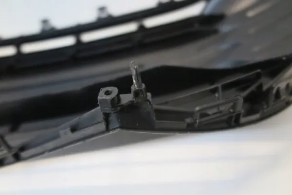 TOYOTA YARIS III LIFT Front Grill 53102-0D130 image 6