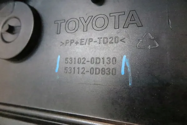 TOYOTA YARIS III LIFT Front Grill 53102-0D130 image 9