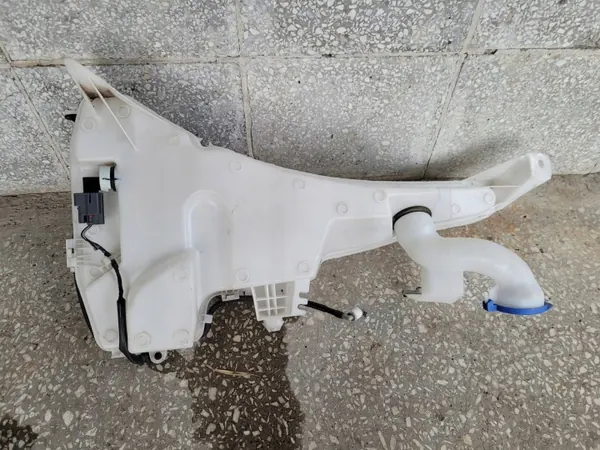 LV4B13K175 Réservoir lave-glace pour Ford Kuga MK3 image 4