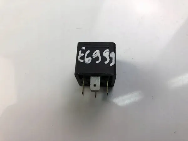 Porsche 911 (997) Rele OEM V23234B0001X001 2005 image 3