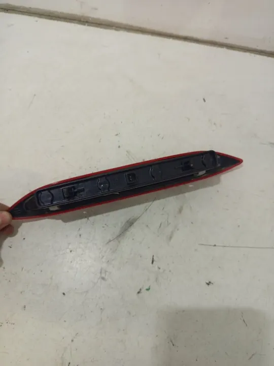 Feu stop MR957379 pour Mitsubishi Colt VI - Occasion image 4