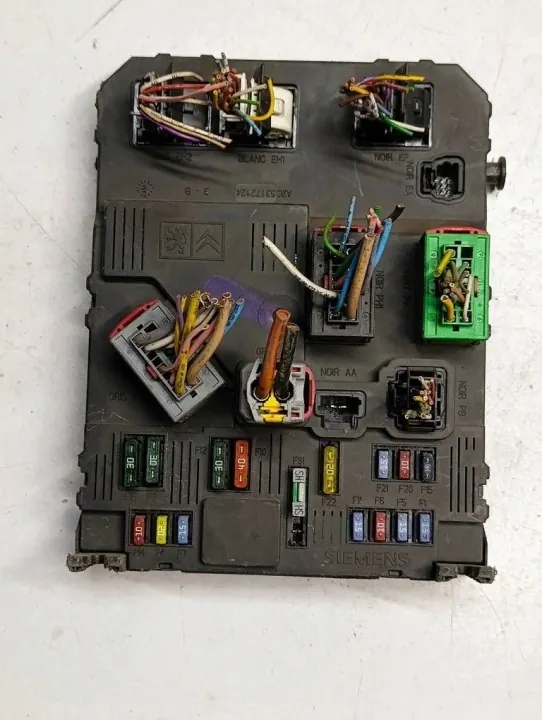 Módulo BSI OEM 9657999980 para Citroen/Peugeot image 2