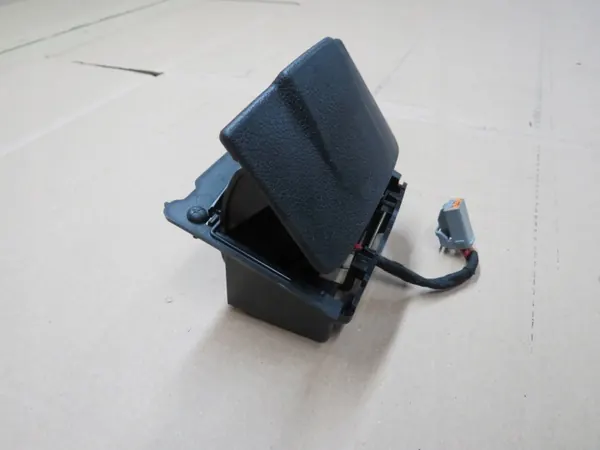 Tuhkakuppi 12V-pistorasia Ford S-Max MK1 OEM CM21R045R19A image 3