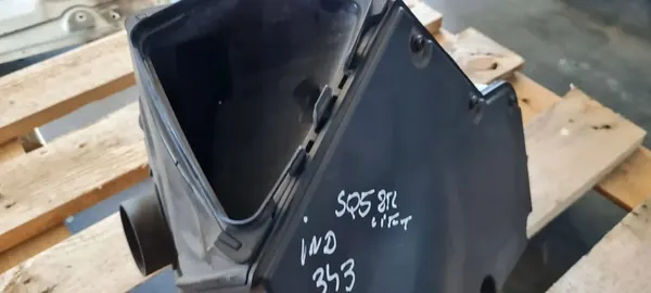 SQ5 8R Q5 Ilmansuodattimen Kotelo 3.0 TFSI image 3