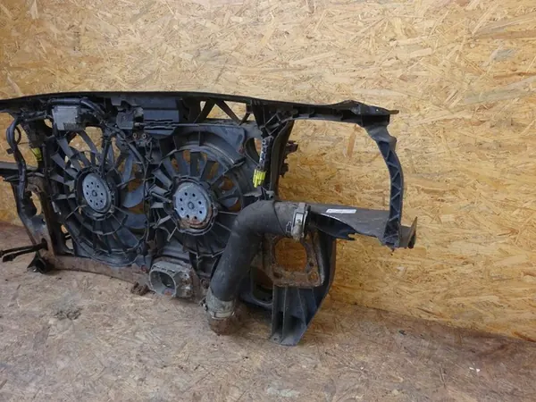 AUDI A4 B7 2.0 TFSI Etu Vahvistus Tuulettimilla OEM image 8