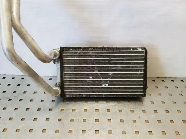 Lämmitysydin OEM 8E2820031 Audi A4 1.9L Dieselille image 2