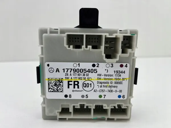 Mercedes centrale sluitmodule OEM A1779005405 image 2