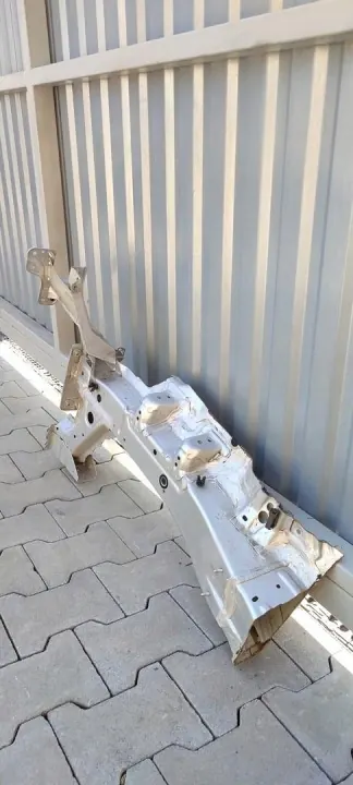 SX4 OEM Krockzon Långbalk Höger Fram - Begagnad image 3