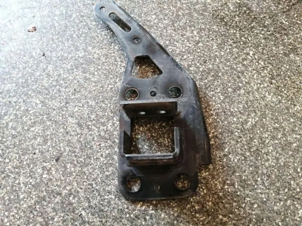 Radiatorbevestiging OEM 4F0805500 voor Audi A6 Avant image 2