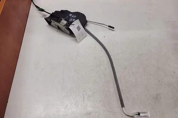 Bakre högra dörrlås BMW 5 (E60) 2008 image 2