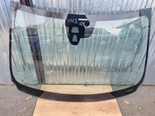 V40 II Frontscheibe mit Kamera Sensor OEM image 2