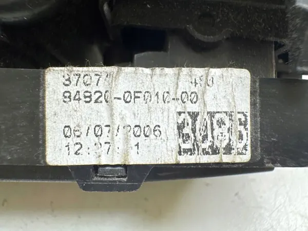 Raamknop Toyota Corolla Verso E121 2005 848200F01000 image 5