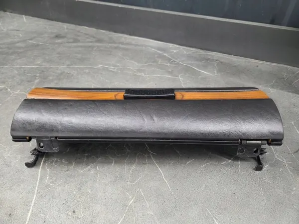 Handschuhfachdeckel Mercedes W123 OEM - Schwarz image 6