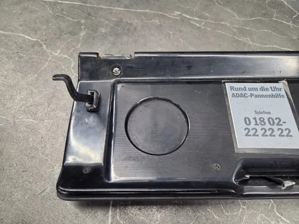 Handschuhfachdeckel Mercedes W123 OEM - Schwarz image 8