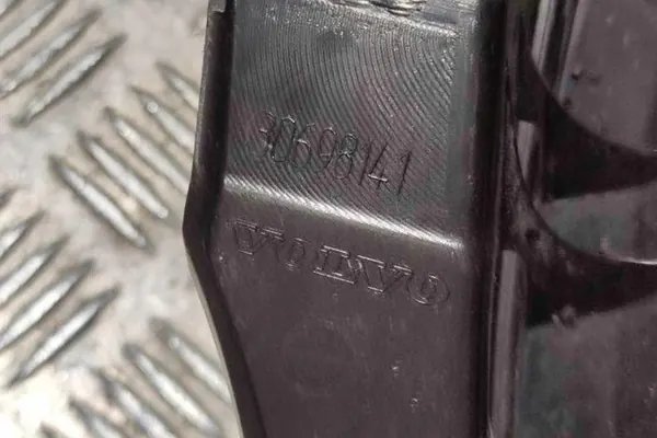 Lámpara trasera izquierda VOLVO XC90 I 2009 image 2