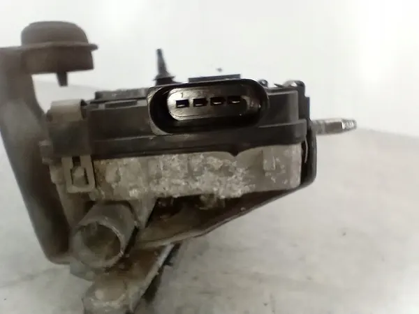 Oikea etupyyhkijän mekanismi VW Touran I image 3