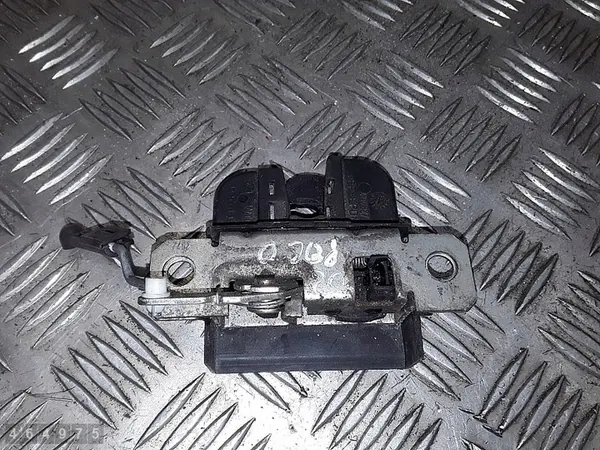 VW Polo Lås 2002 6Q6827505B image 2