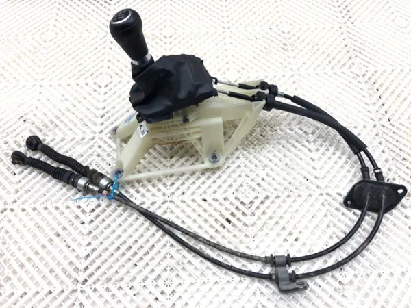 Levier de vitesse Mazda 3 OEM BJS7-46-100 Occasion image 2