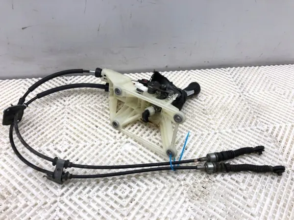 Levier de vitesse Mazda 3 OEM BJS7-46-100 Occasion image 4