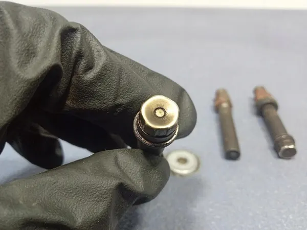 Iniettori AUDI A6 C4 2.0 Set 4 pz 035133551F image 3