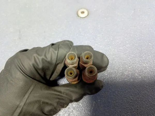 Iniettori AUDI A6 C4 2.0 Set 4 pz 035133551F image 9